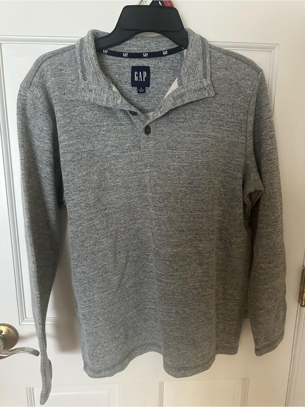GAP Men's Heather Gray Pullover Knit Henley